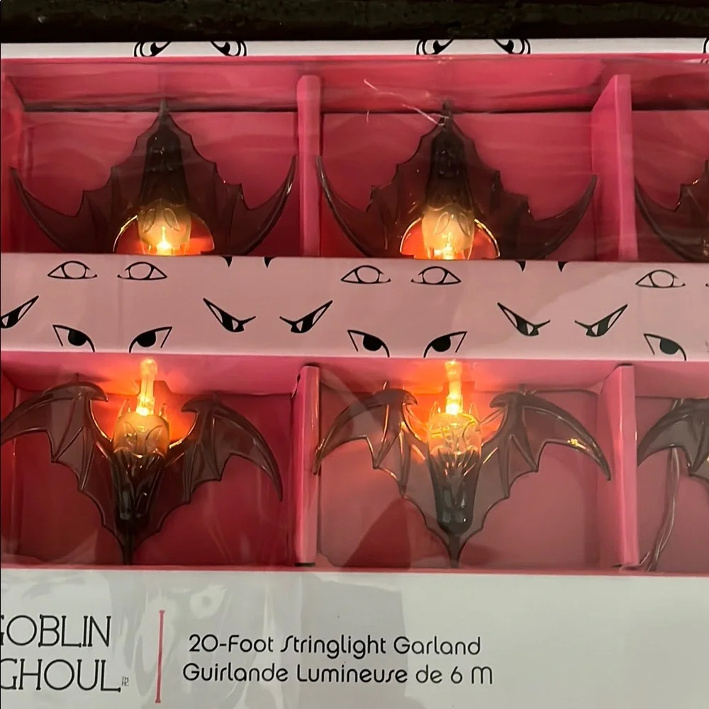Bat string lights perfect for Halloween